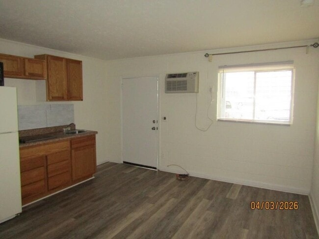 Photo - 204 4th Ave N