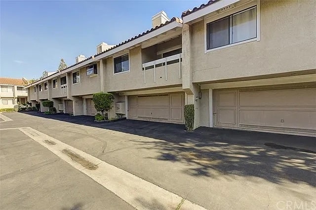 Photo - 2462 Fairbrook Way