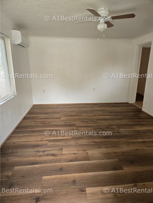 Photo - 5017 Parker Rd