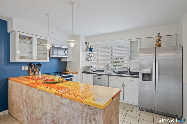 Photo - 130 Myrtle Ave Unit A