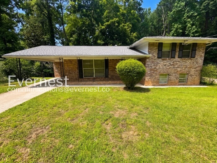 3 Bed, 2 Bath Home with Carport / Pet-Friendly / Coming Soon! - 3 Bed, 2 Bath Home with Carport / Pet-Friendly / Coming Soon!