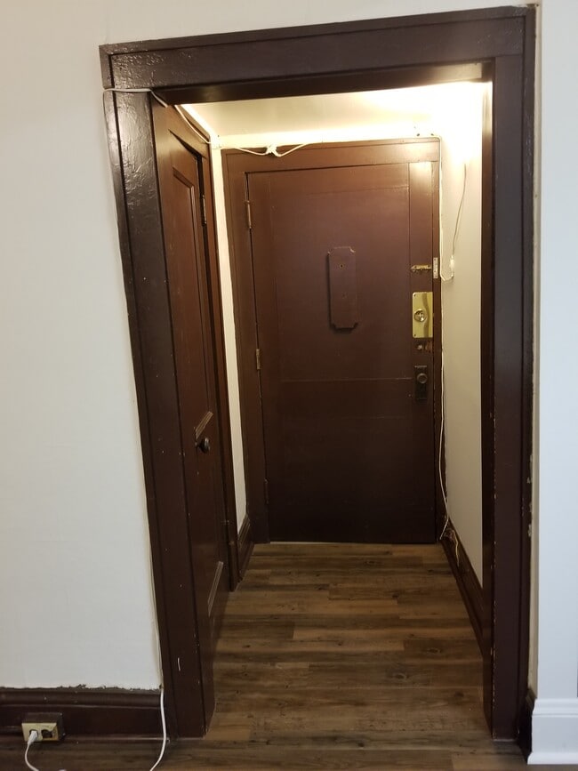 Photo - Yale Place Apartments