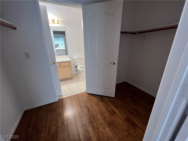 Building Photo - 8301 Boseck Dr Unit 201