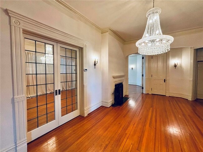 Photo - 201 Pine St