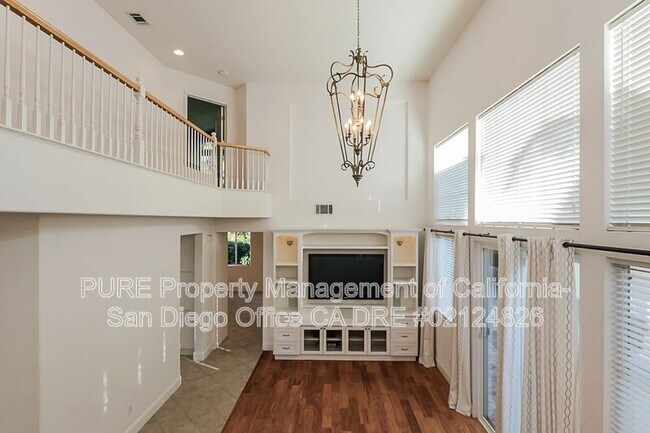 Photo - 5568 Foxtail Loop