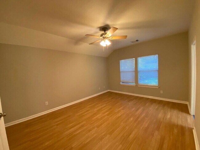 Photo - 38 W Sage Creek Pl