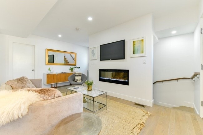 Photo - 65 Alpine St Unit #65
