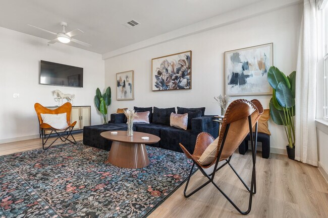 Photo - 1301 Leah Ave Unidad SI FL1-ID1499102P