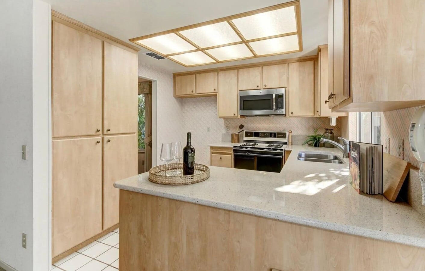 Adorable Stanford Ranch 3 Bedroom beauty! - Adorable Stanford Ranch 3 Bedroom beauty! House