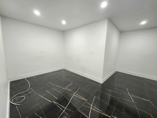 Photo - 750 N Broad St Unit 3A