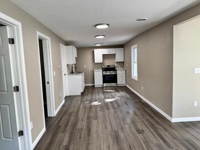 Photo - 3634 N 49th St