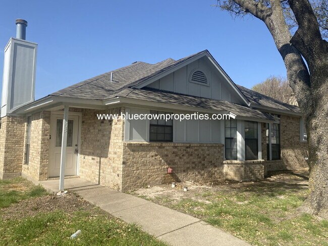 Photo - 10305 Lone Pine Ln