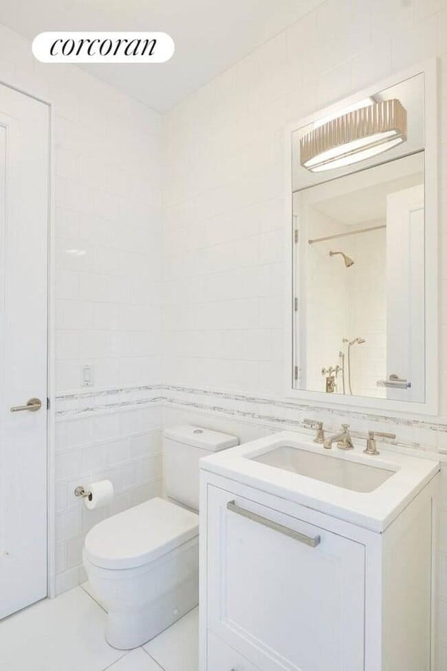 Photo - 235 W 75th St