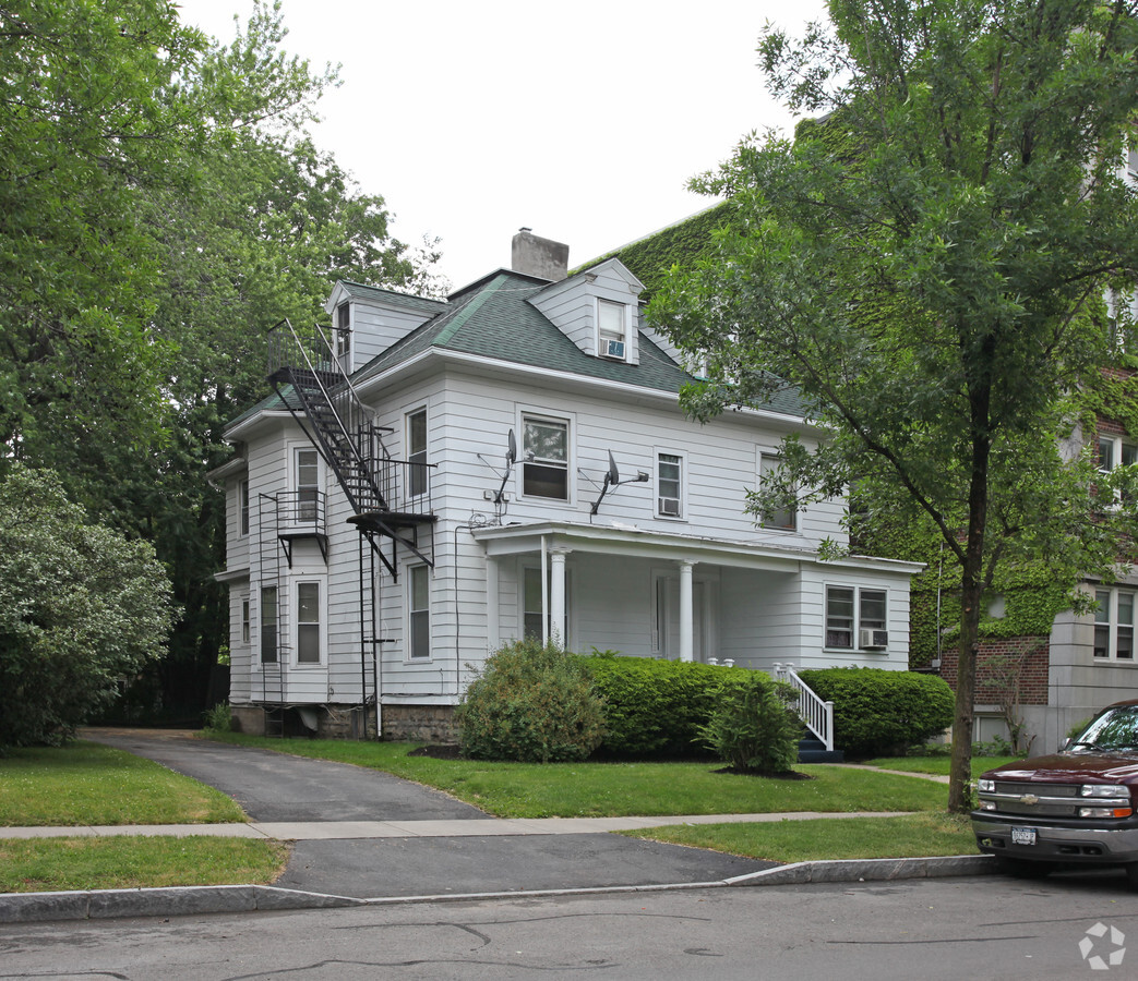 Primary Photo - 262 S Goodman St Apartments