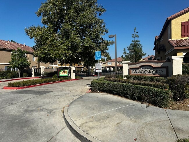 Photo - Roomy Palacio Del Oro North Townhome