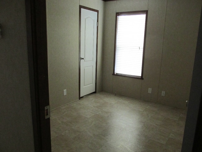 Photo - 3805 7th St NE