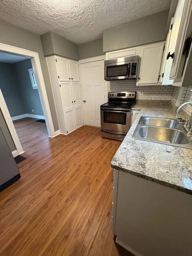 Photo - 412 Emerick St