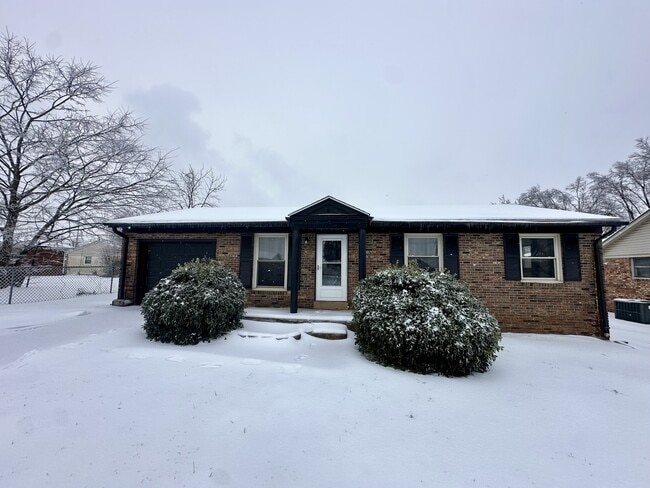 Photo - 315 Coombs Dr