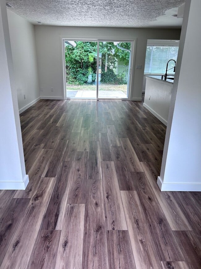 Photo - Single Level 4 bedroom in Heart of Vancouver