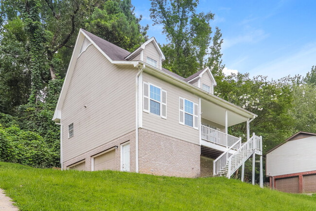 Photo - 927 Rich Rd