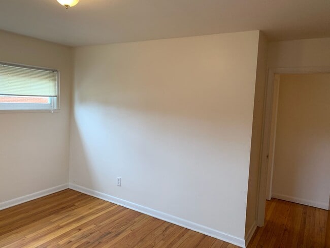 Photo - Well Kept Duplex in the Shaler Area