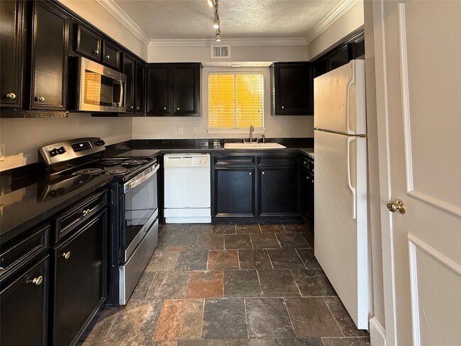 Photo - 1919 Portsmouth St Unit 10