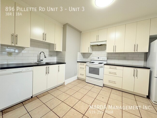 Photo - STUNNING 3BEDROOM/1BATH APARTMENT WITH MODERN UPGRADES + HYDRO & GAS Unit 3