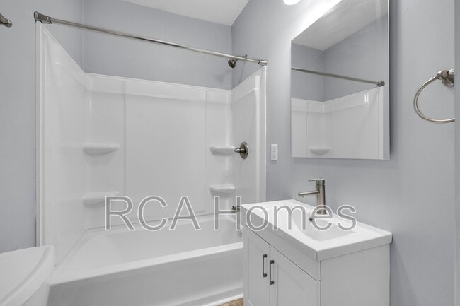 Photo - 1113 N Oxford St