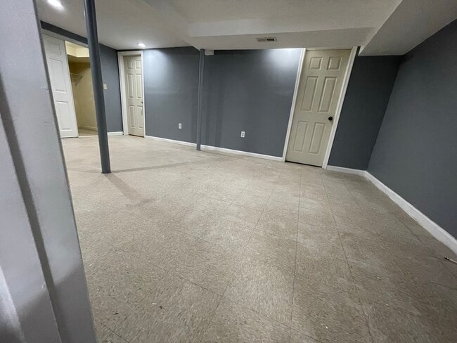 Photo - 216 Carnation Ct