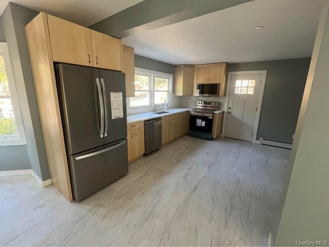 Photo - 253 Woodbury Rd