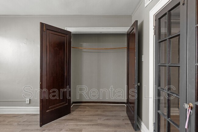 Photo - 5618 S Grand Blvd