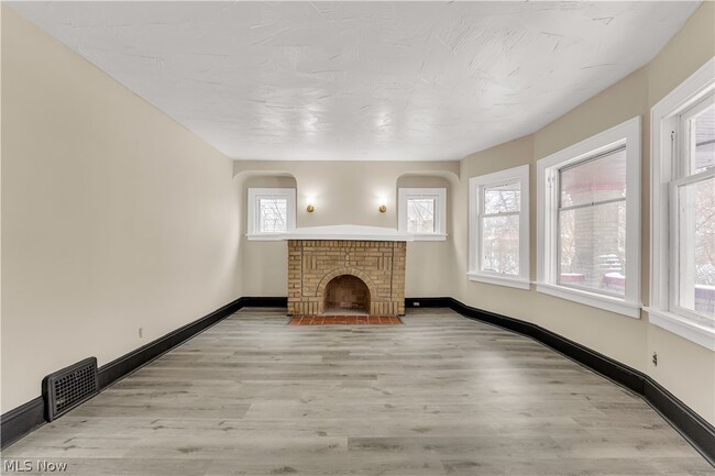 Photo - 1063 E 171st St Unit 1/DN