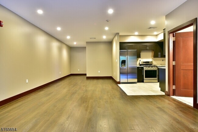 Photo - 8 Whitehall Rd Unit 3