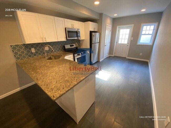 Photo - 208 McClellan St