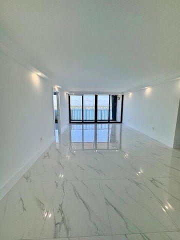 Photo - 5600 N Flagler Dr