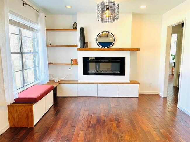 Photo - 2203 N Plains Ave