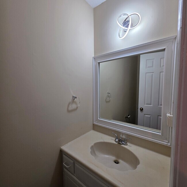 Photo - 1900 Buck Ln