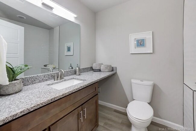 Photo - 3416 S Redbud St