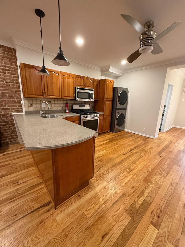 Photo - 353 5th St
