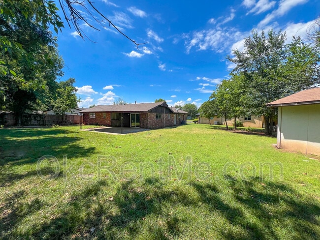 Photo - 2400 SW 63rd St