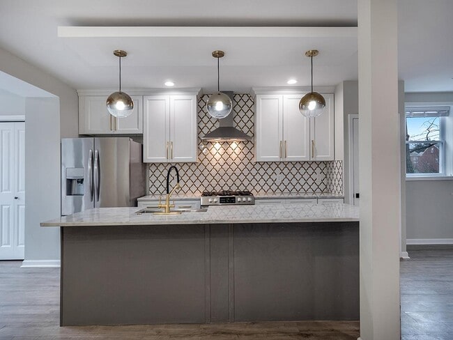 Photo - 6107 7th Pl NW