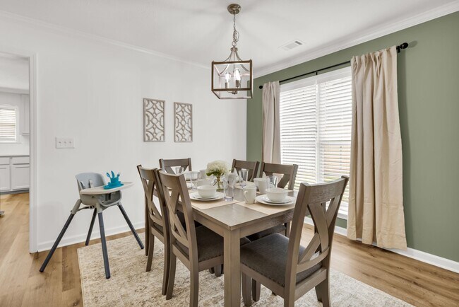Photo - 1312 Centerfield Ct