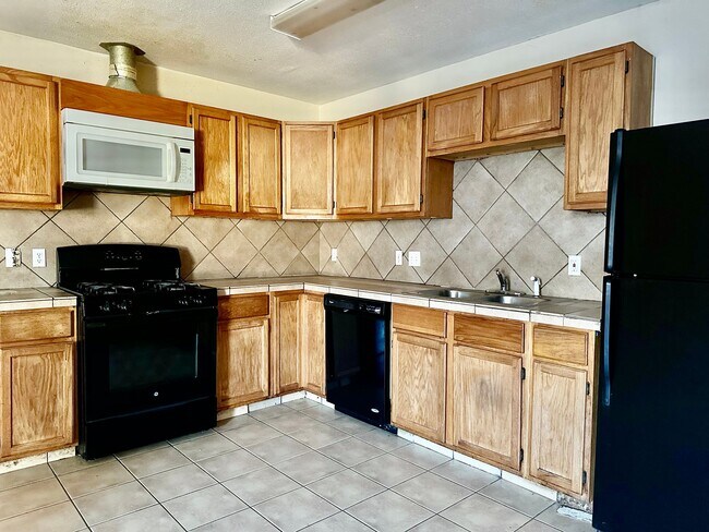 Photo - 7003 Bennett Ave