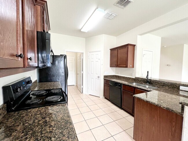 Photo - 108 Major Lee Ln