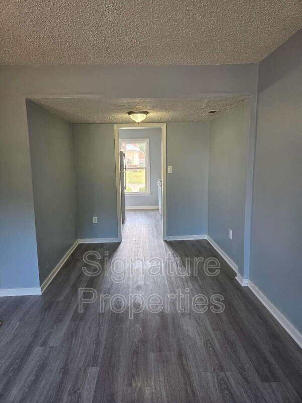 Photo - 810 Grayfox Dr