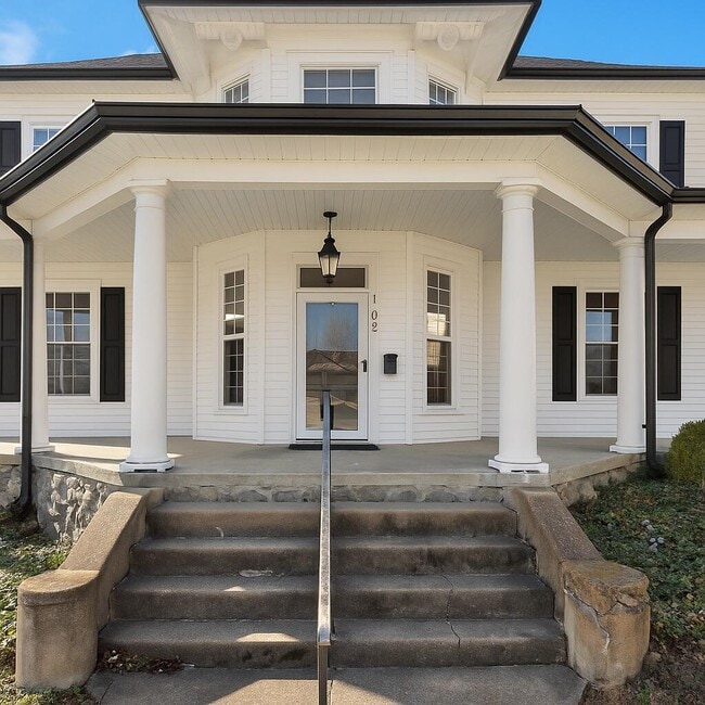 Photo - 406 N Main St
