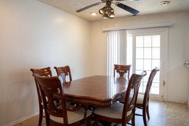 Photo - 10117 Wilbur St