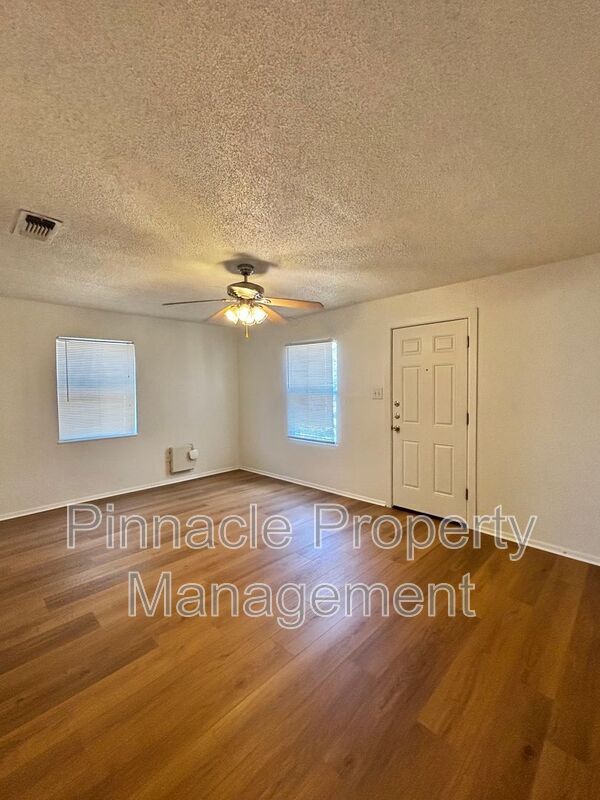 Photo - 309 N Howard St