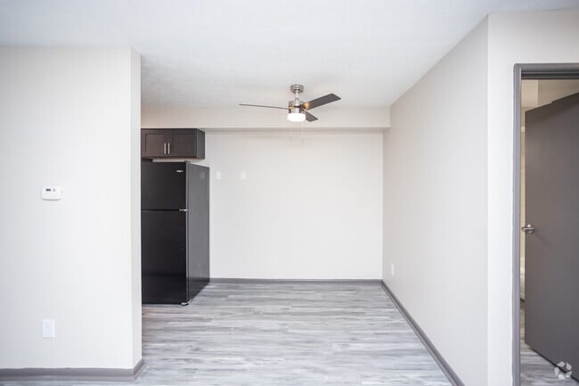 1BR, 1BA