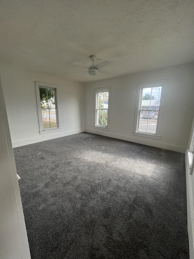 631 S 7th St Rental For Rent in Coshocton, OH